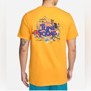 The Nike Tee space jam men yellow shirt size XXL